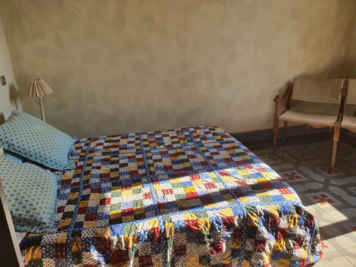 Manoir En Crau Hotel Arles Ngoại thất bức ảnh