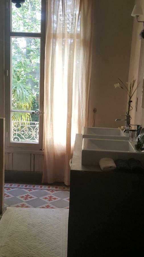 Manoir En Crau Hotel Arles Ngoại thất bức ảnh